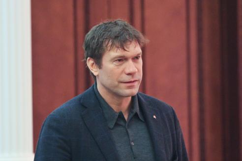 Царев выкупил два санатория в Крыму