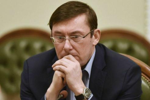 Президент внесет представление на увольнение четырех топ-чиновников