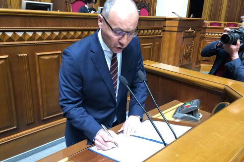 Парубий подписал закон с процедурой импичмента президента