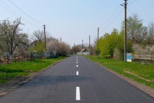 На Днепропетровщине капитально отремонтировали дорогу
