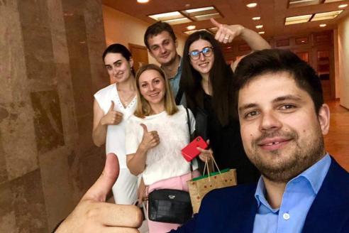 &amp;quot;Слуга народа&amp;quot; подала документы своих мажоритарщиков на 199 округах