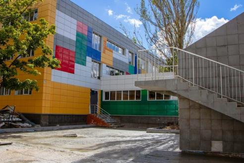 У рамках програми Бориса Філатова з реновації навчальних закладів  завершується масштабний ремонт у навчально-виховному комплексі № 106