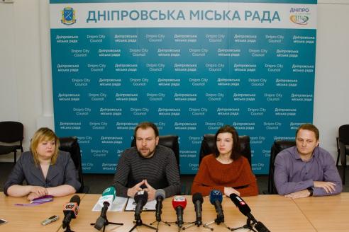 У мерії Дніпра назвали руйнування скульптури «Дніпрові хвилі» вандалізмом