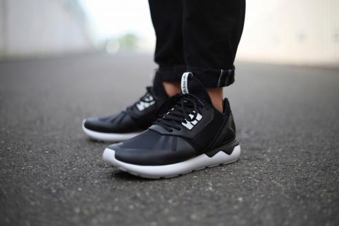 кроссовки Adidas