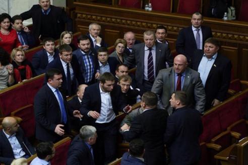 В центре города задержали дебоширов с ножом