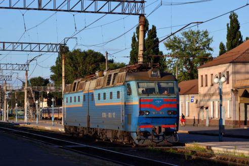 На Днепропетровщине электровоз сбил насмерть мужчину