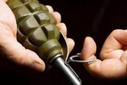 граната в руке, фото из открытых источников