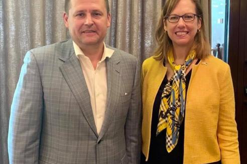 Мер Дніпра Борис Філатов зустрівся з тимчасово повіреною у справах США Крістіною Квін