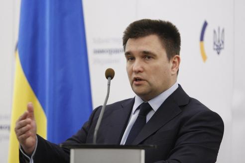 Климкин хочет заставить Россию сесть за стол переговоров