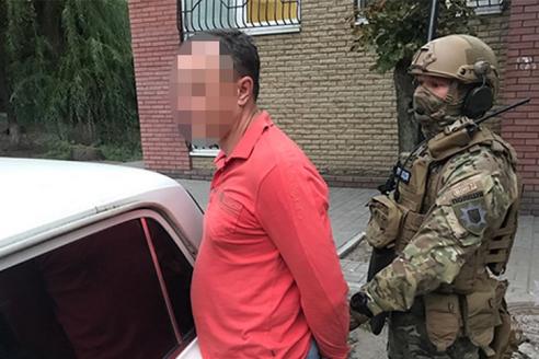 задержание подозреваемого, фото ГУНП