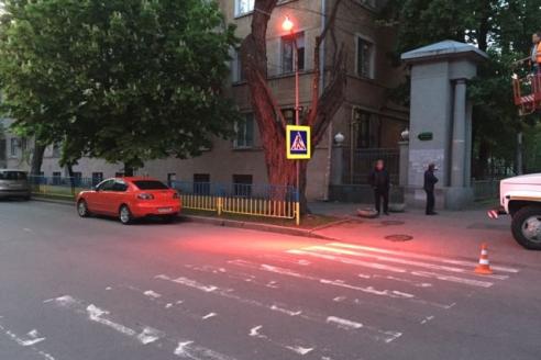 В Днепропетровске появился чудо-светофор. Фото: Facebook/Максим Кугрышев