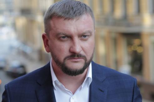НАПК внесло предписание министру Петренко