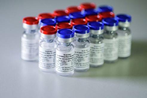 Украина подала первую заявку на вакцину от COVID-19: сколько получим доз