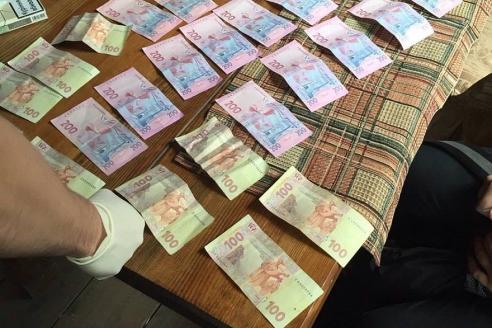 взятка, фото Информатора