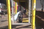 В Днепре на остановке замертво упал мужчина