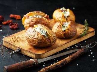 Картофель, фаршированный сельдью