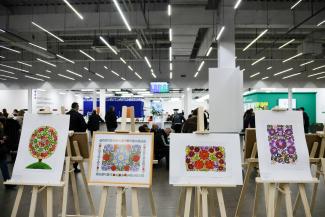 выставка петриковки