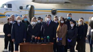 20 украинских медиков-добровольцев вернулись из Италии