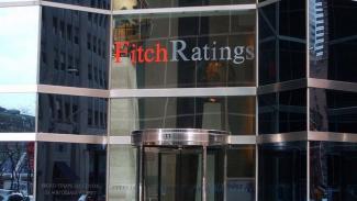 Fitch ухудшил прогнозы по рейтингам Приватбанка, Ощадбанка
