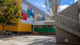 У рамках програми Бориса Філатова з реновації навчальних закладів  завершується масштабний ремонт у навчально-виховному комплексі № 106