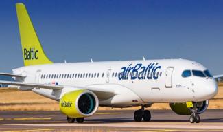 Авиакомпания airBaltic возобновила полеты в Украину: цены на билеты