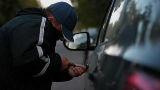 На Днепропетровщине военнослужащего будут судить за кражу автомобиля