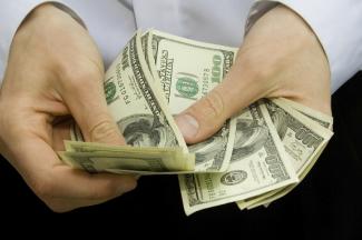 На Днепропетровщине делец на ремонте дорог "наварил" 700 тыс. грн