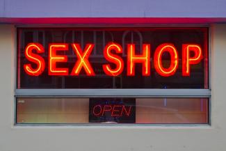 секс-шоп, фото из открытых источников