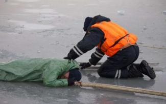 провалиться под лед