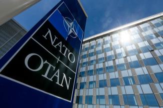 НАТО встретится с Украиной и Грузией