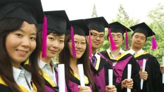 Китайских студентов в Украине хотят перевести на “дистанционку”