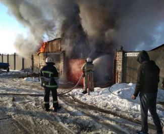 фото ГСЧС, пожар в гараже