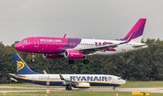 Авиакомпании Wizzair и Ryanair перенесли большинство рейсов на 2021 год