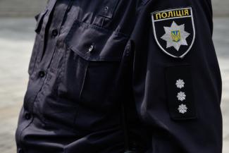 Во Львове автоугонщик прятался от полицейских в сугробе