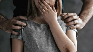 В Кривом Роге педофил напал на 10-летнюю девочку в лифте