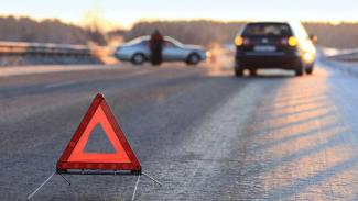 В Днепре возле "Озерки" в ДТП разбились две легковушки