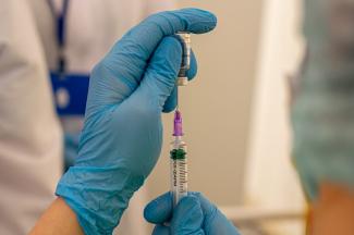 Жители Днепра установили рекорд по количеству вакцинаций