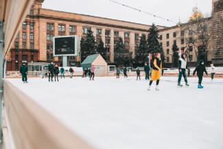 Когда в центре Днепра откроют каток: названа дата