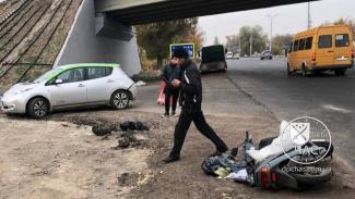 В Днепре легковушка сбила мужчину на мопеде: пострадавшего госпитализировали