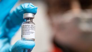 На Днепропетровщине более 3 тысяч подростков вакцинировали от коронавируса