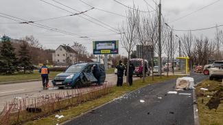 В Днепре на Набережной столкнулись три авто: образовалась большая пробка