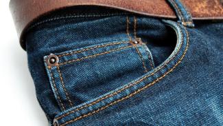 Для чего нужен маленький карман на джинсах - вы удивитесь