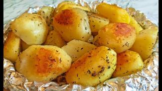 Запекаем картофель за 10 минут: рецепт быстрого блюда