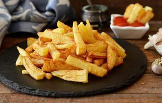 Хрустящий картофель фри без жарки: домашний рецепт