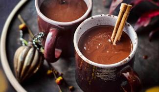 Шоколадный глинтвейн со специями: рецепт превосходного напитка