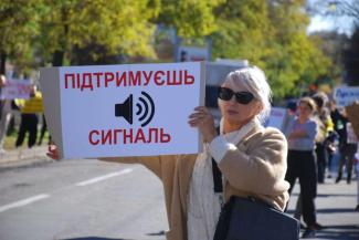 д