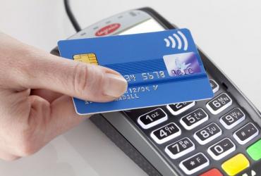 Приватбанк отказался от обязательных чеков в POS-терминалах