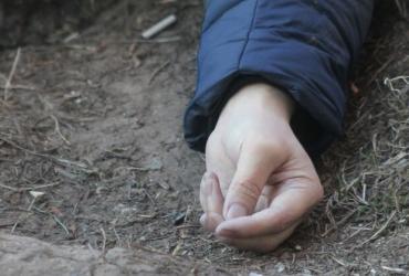 В Кривом Рога под больницей умер мужчина
