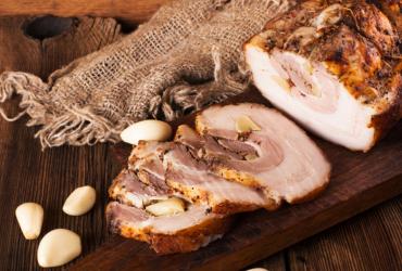Запеченная рулька: рецепт отличной замены буженины