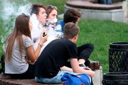 В Украине запретили продавать электронные сигареты несовершеннолетним